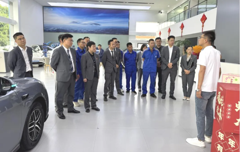 汽貿(mào)公司黨支部開展&ldquo;走出去、學(xué)進(jìn)來，改作風(fēng)、促發(fā)展&rdquo;貫徹中央八項(xiàng)規(guī)定精神學(xué)習(xí)教育走深走實(shí)主題黨日活動(dòng)